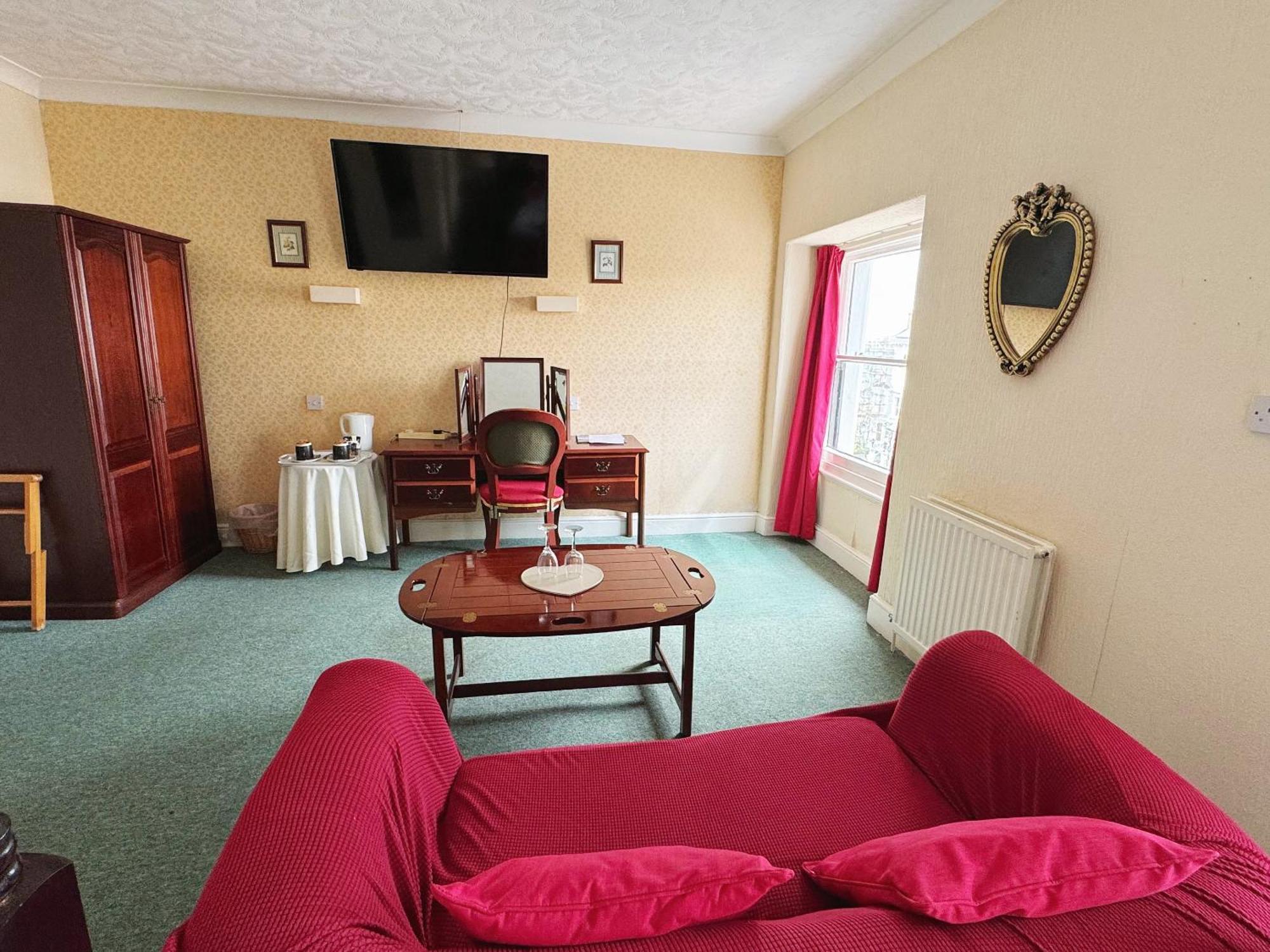 White Court Bed & Breakfast Llandudno