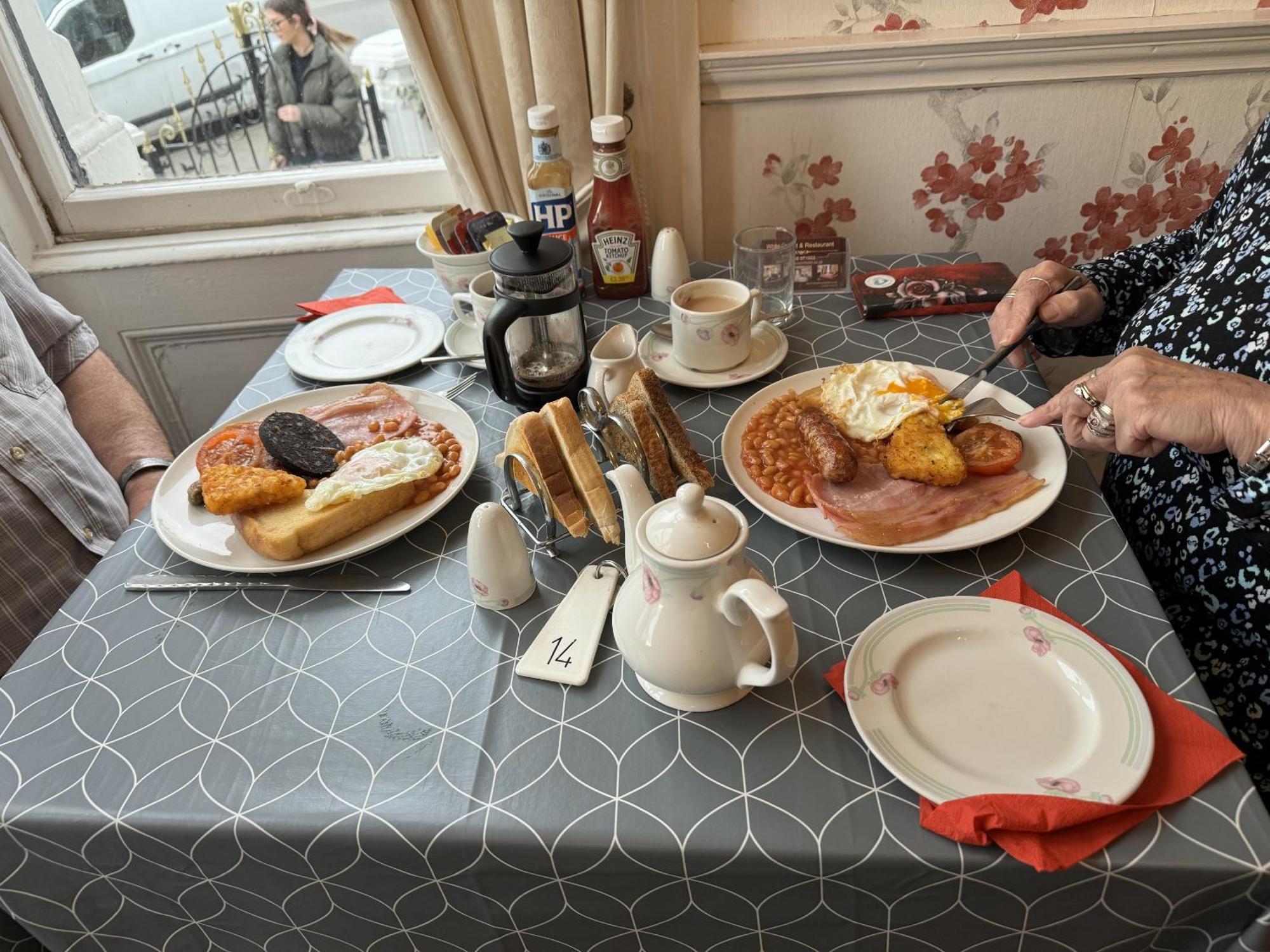 Bed & Breakfast White Court 4*